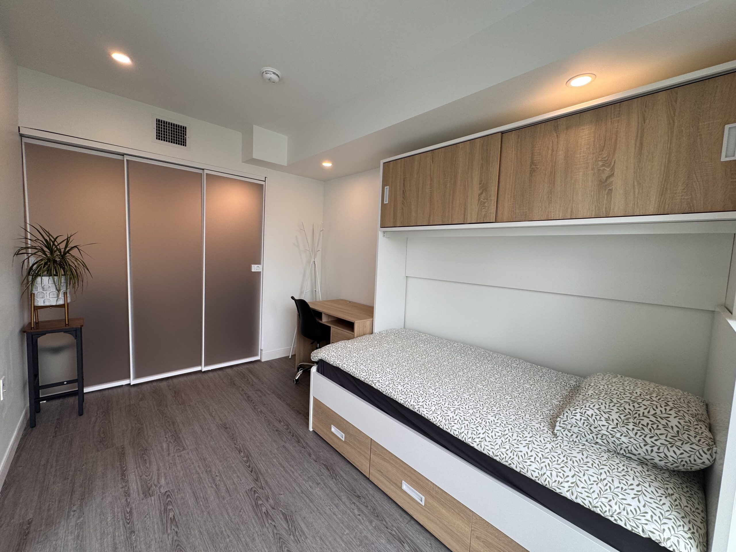 apt floor plan