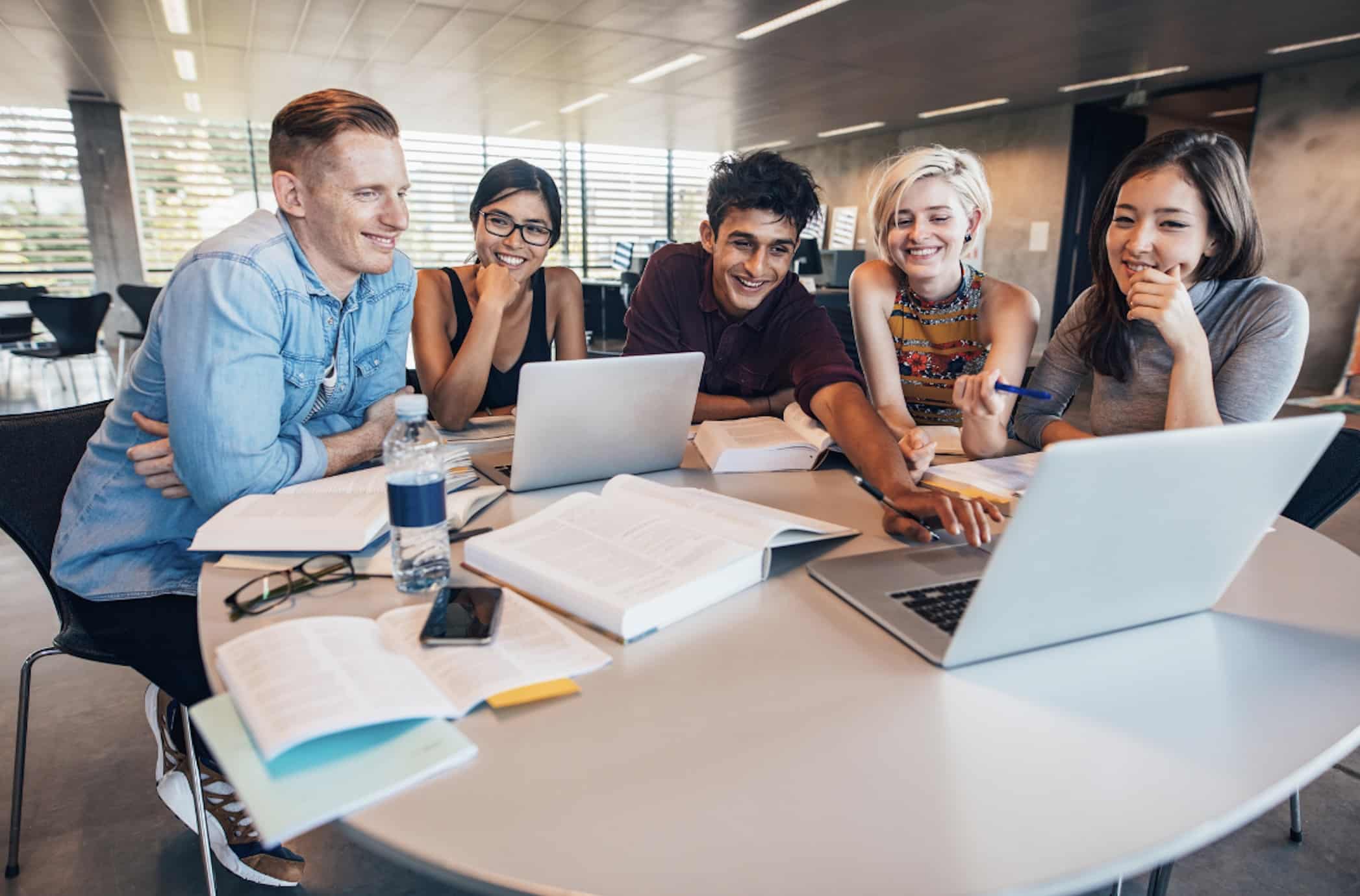 Choosing Between On-Campus Residences and GEC Off-Campus Housing in Vancouver